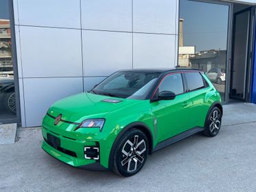 Renault R 5 E-Tech range possibilità noleggio no scoring