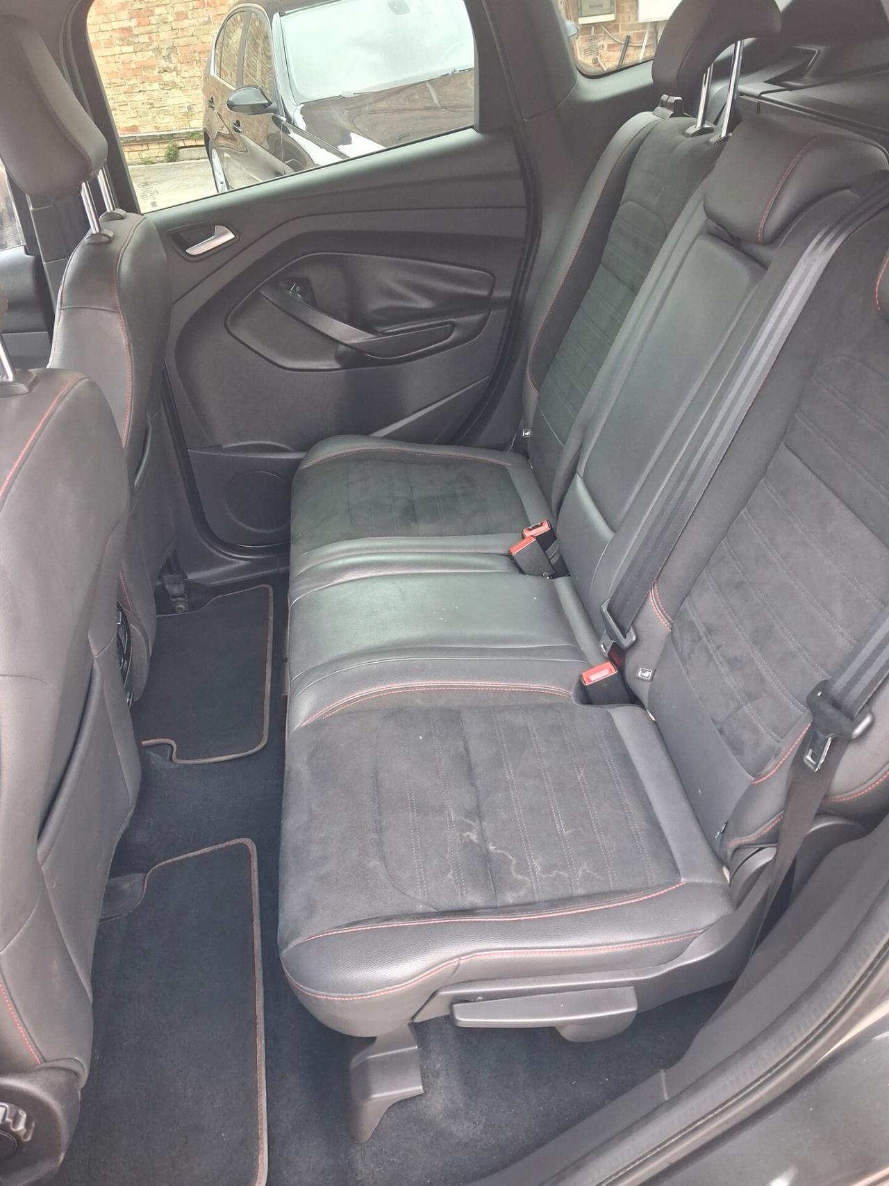 Ford Kuga 2.0 TDCI 120 ST-Line