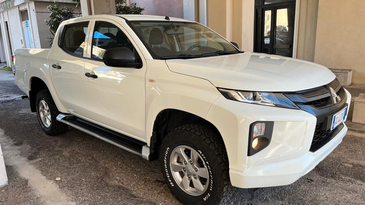 Mitsubishi L200 2.3 D Double Cab 4x4 Super Select Intense