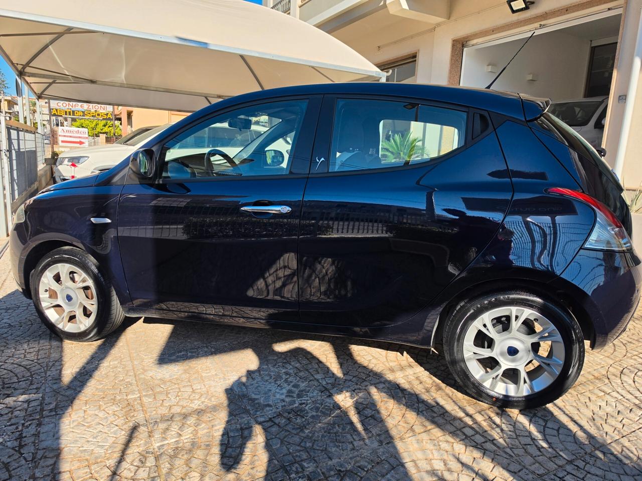 Lancia Ypsilon 1.2 69 CV 5 porte Gold