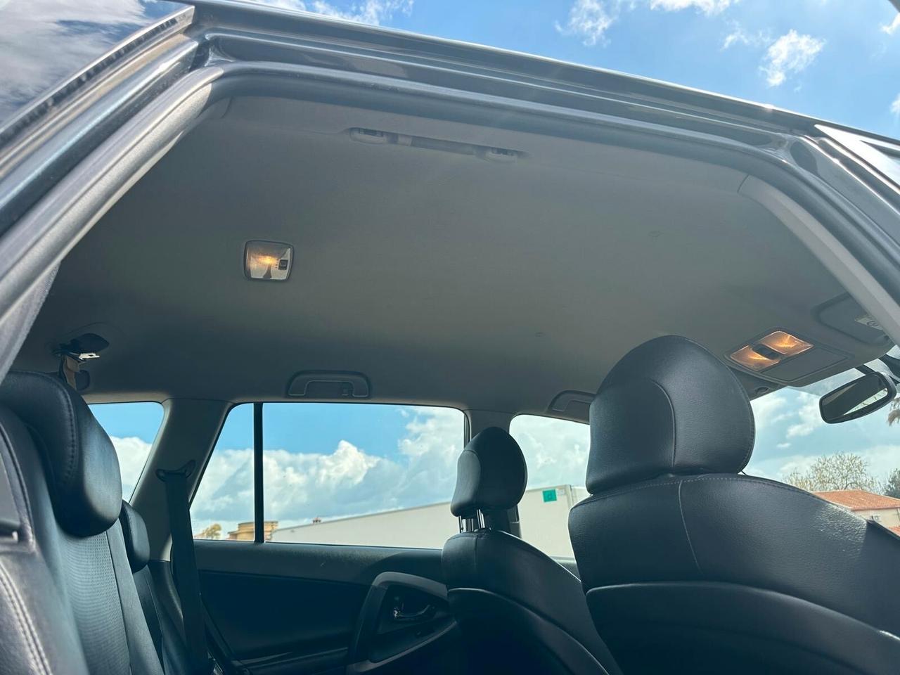 Toyota RAV 4 RAV4 2.2 D-4D 150 CV DPF Luxury