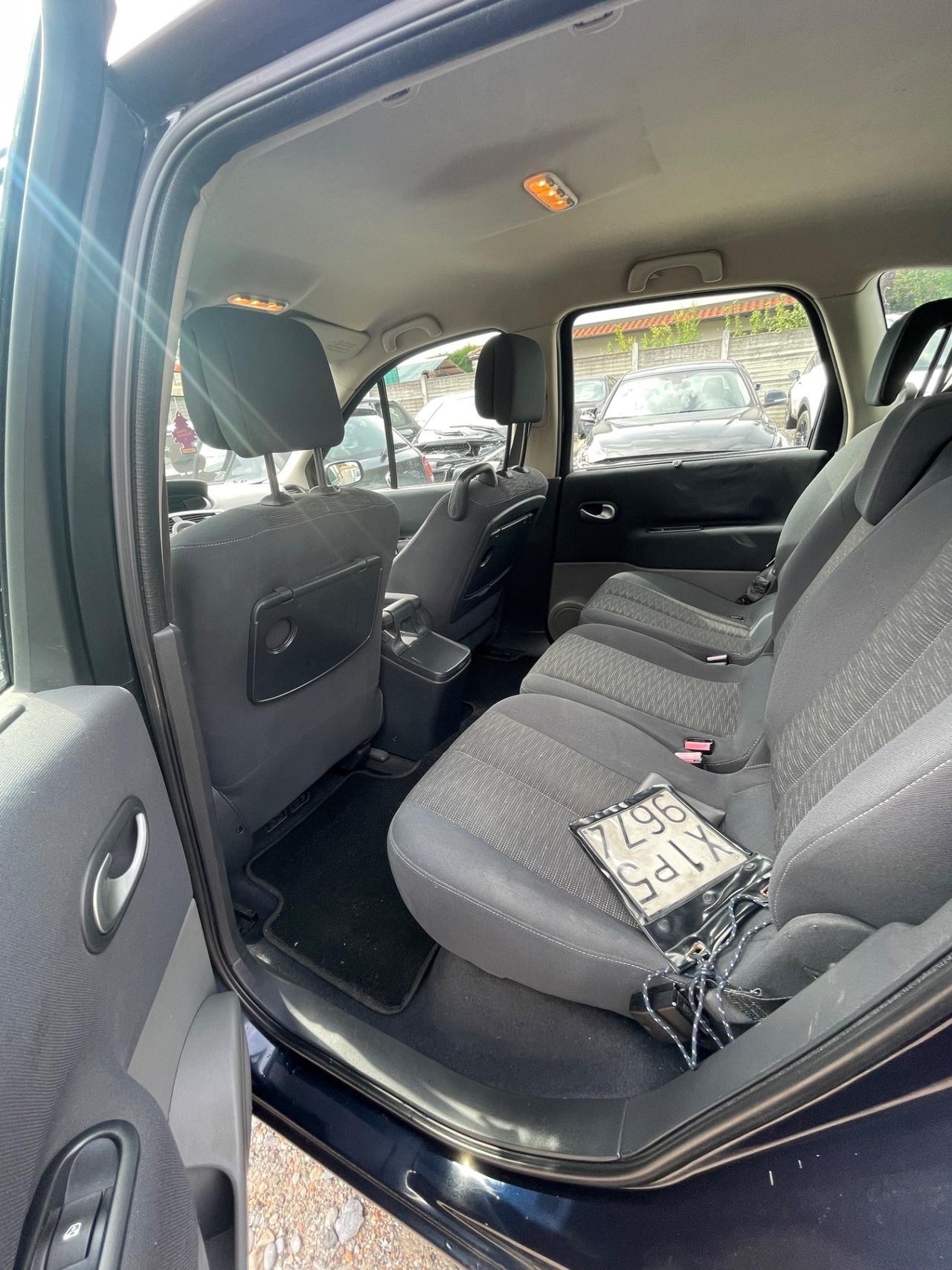 Renault Scenic Grand Scénic 1.5 dCi/105CV PlayStation Portable