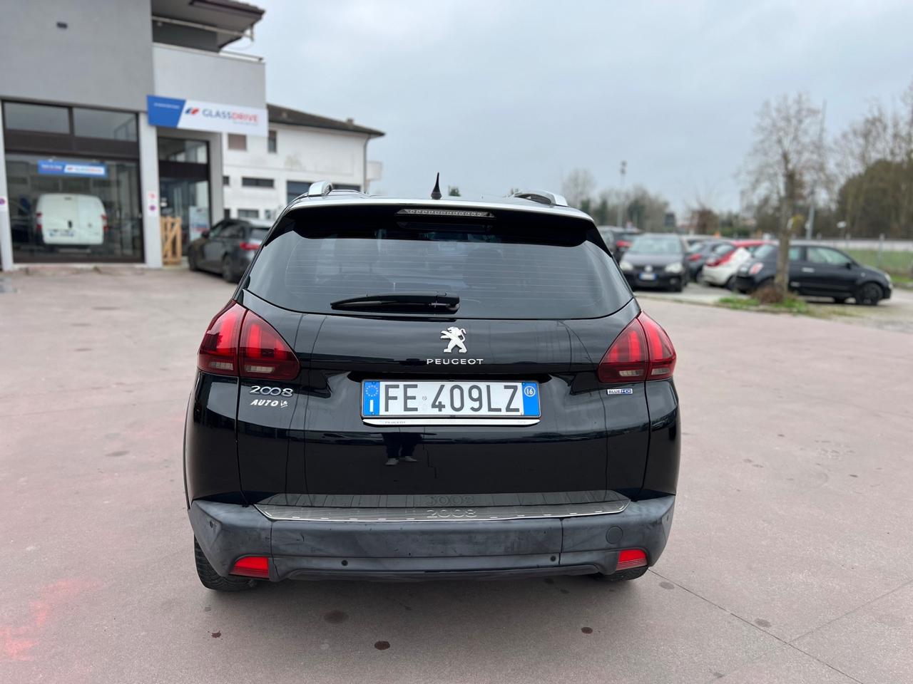 Peugeot 2008 BlueHDi 100 Allure