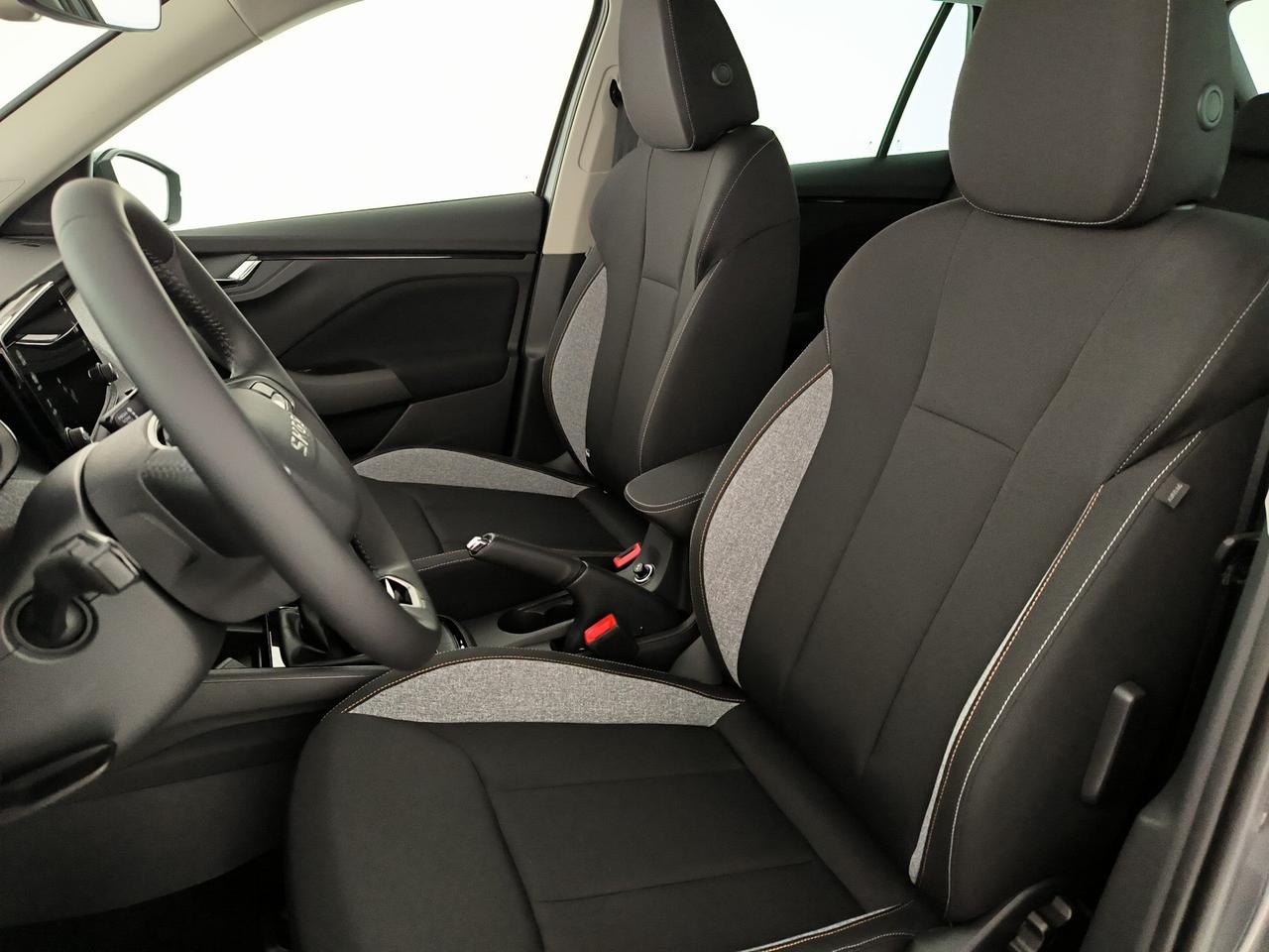 Skoda Kamiq 1.0 tsi black dots 95cv