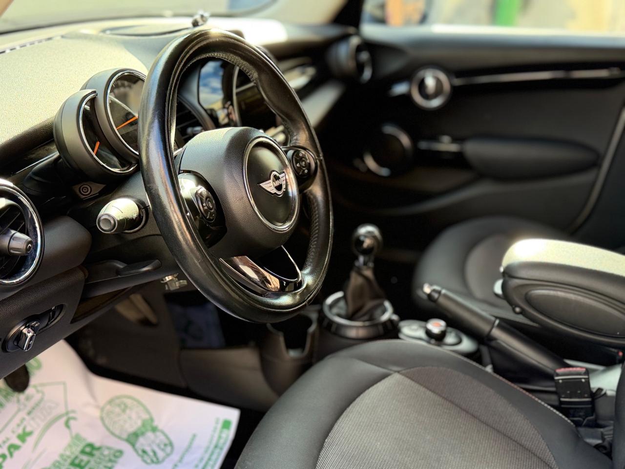 Mini 1.5 Cooper D 5 porte
