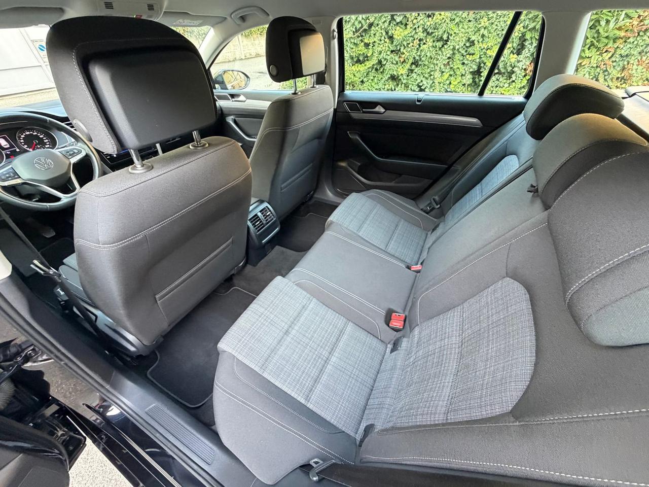 Volkswagen Passat 2.0 TDI Business #50324