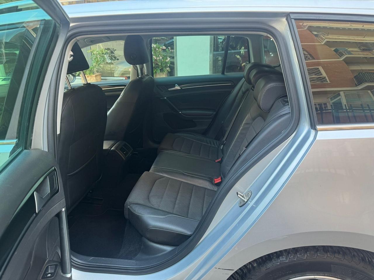 VOLKSWAGEN Golf Variant 1.4 TGI Comfor. BlueMotion