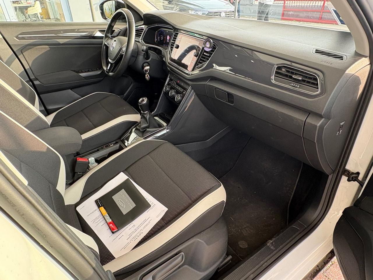 Volkswagen T-Roc Advanced 1.6 TDI #9825