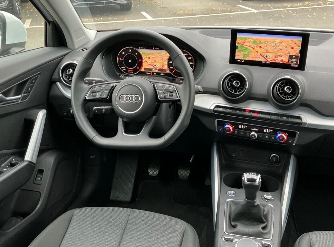 Audi Q2 S line 30 TDI