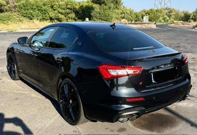 Maserati Ghibli V6 430 CV Q4 Trofeo