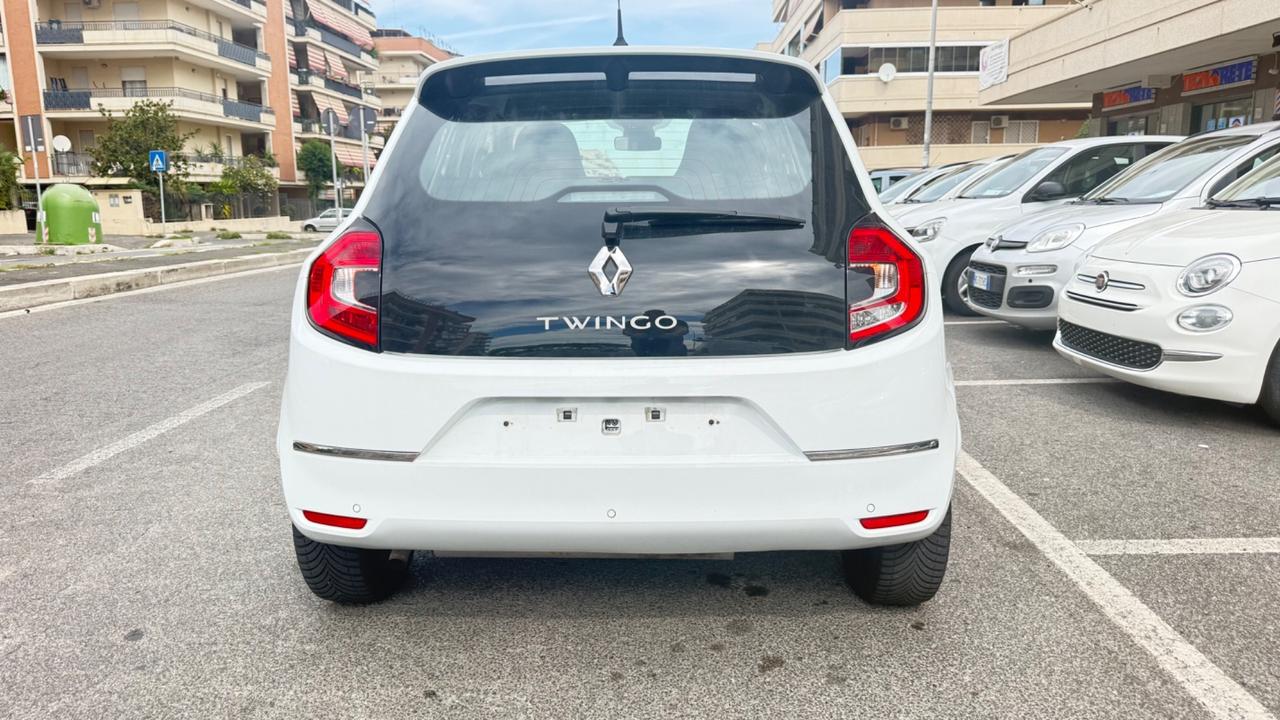 Renault Twingo TCe 95 CV Intens LED PDC NAVI BLUETOOTH CAR PLAY CERCHI 16 VETRI OSCURATI