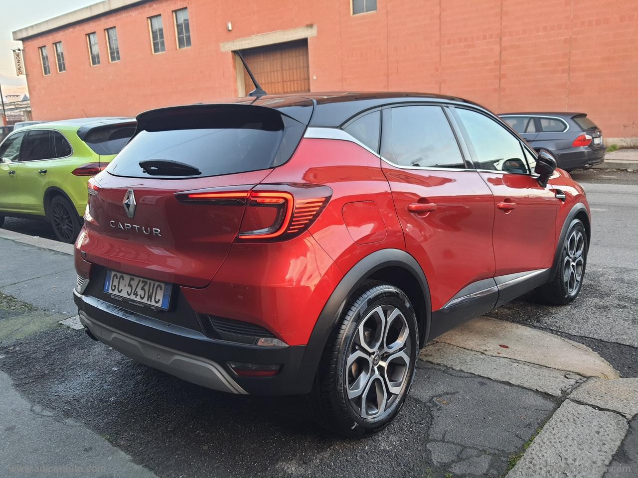 RENAULT Captur TCe 12V 100 CV GPL Intens