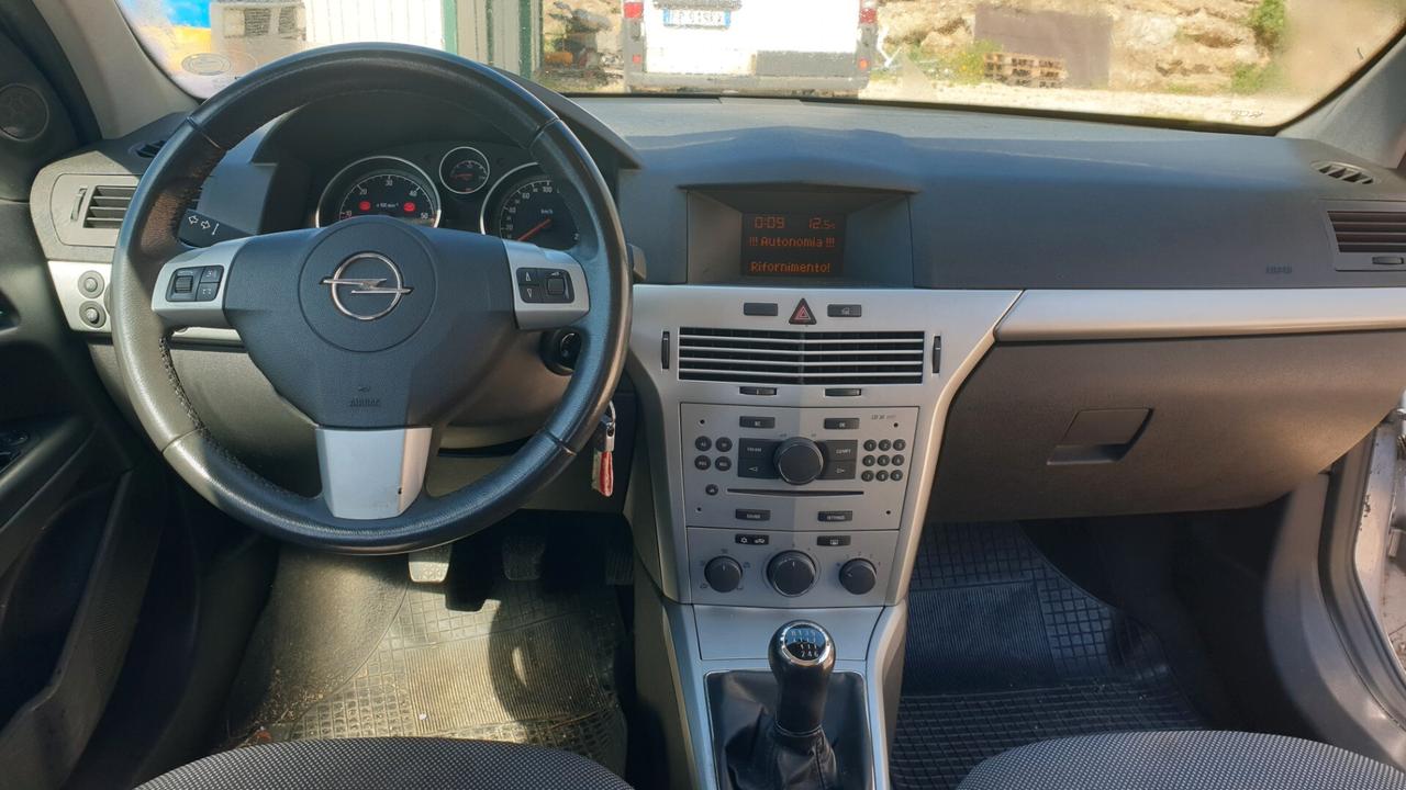 Opel Astra 1.7 CDTI 110CV 5 porte Cosmo
