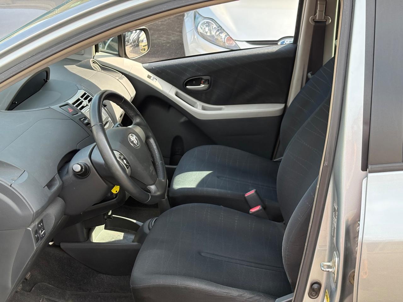 Toyota Yaris 1.3 5 porte Sol