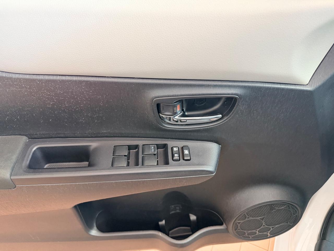 Toyota Yaris 1.0benz 69cv Neopatentati