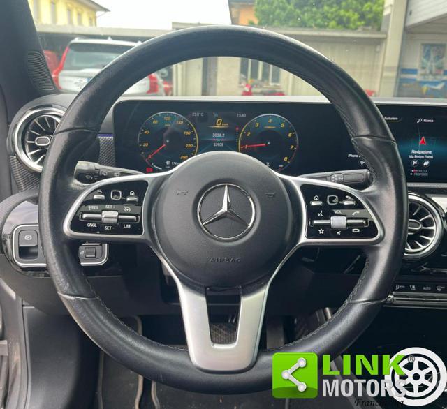 MERCEDES-BENZ A 200 Automatic 4Matic Sport