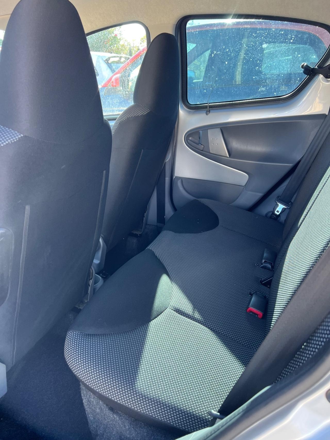 Toyota Aygo 1.0 12V VVT-i 5 porte Sol