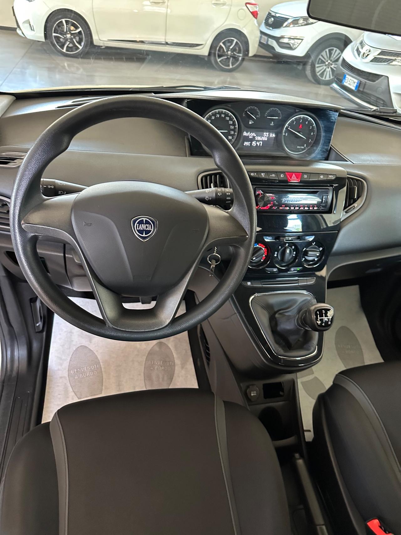 Lancia Ypsilon 1.2 69 CV 5 porte Silver