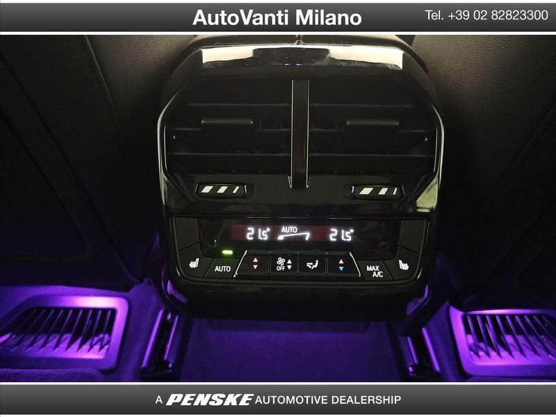 BMW iX xDrive40 Pacchetto Sportivo