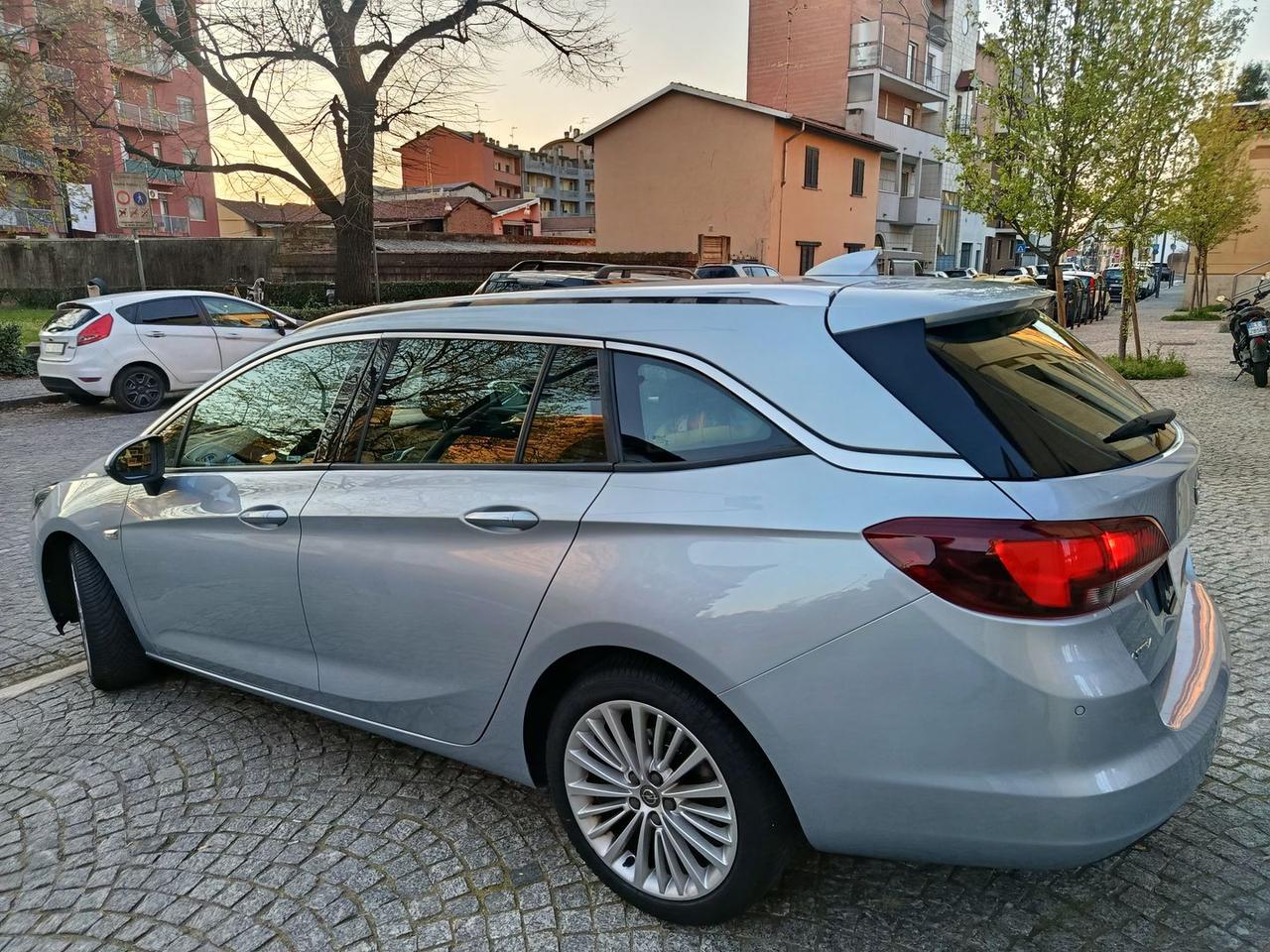 Opel Astra Innovation 1.6 CDTI #9981