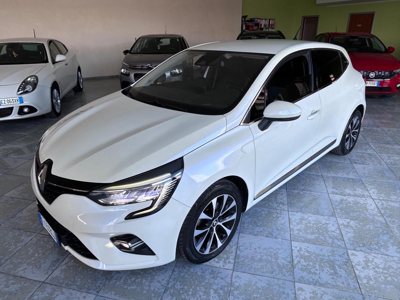 Renault Clio TCe 130 CV EDC FAP 5 porte Intens