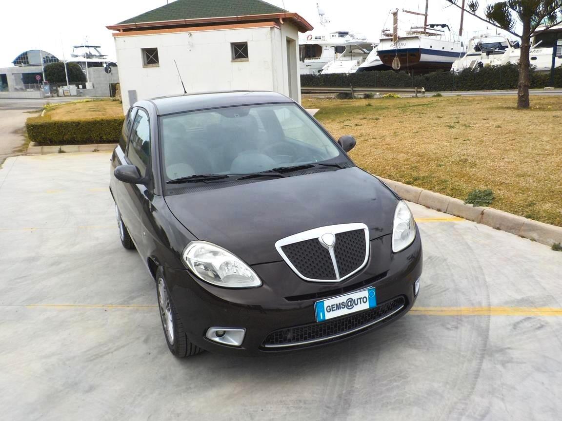 Lancia Ypsilon 1.2 Oro Giallo