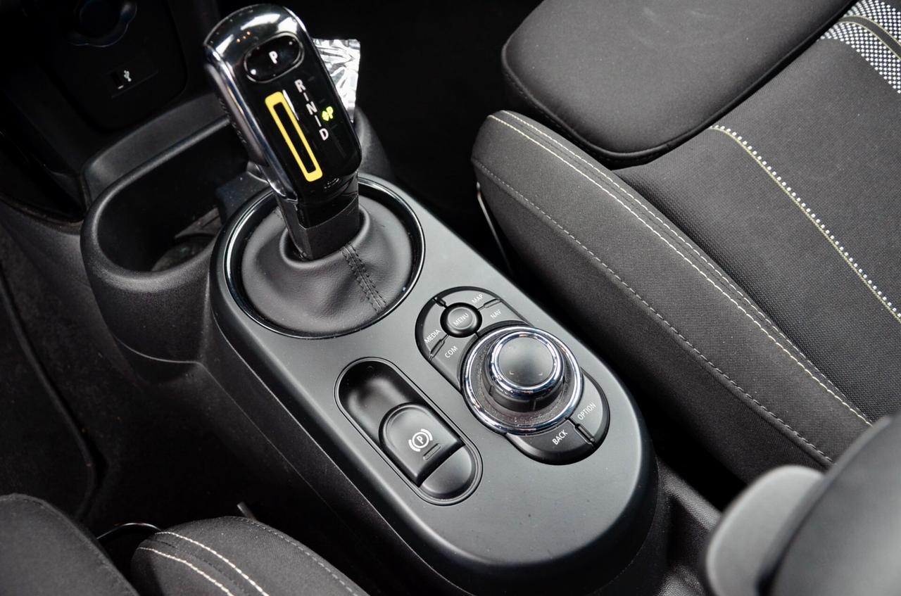 MINI COOPER SE 102cv AUTO 3p, UFF ITALIANA, FULL LED, NAVI, RETROCAMERA, APPLE, PERMUTE