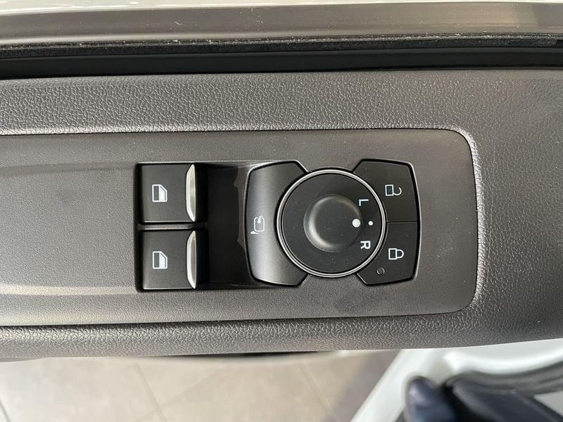 Ford Tourneo Custom 320 2.0 EcoBlue 150CV PL Titanium