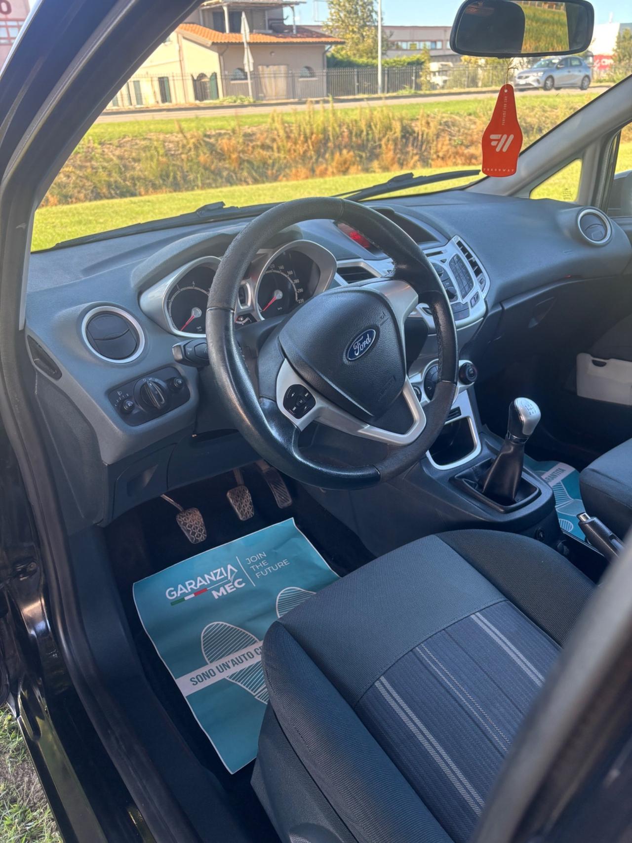 Ford Fiesta 1.4 5 porte Bz.- GPL Titanium