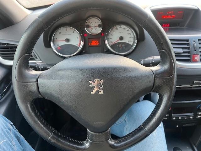 Peugeot 207 1.6 HDi 90CV 5p. XS