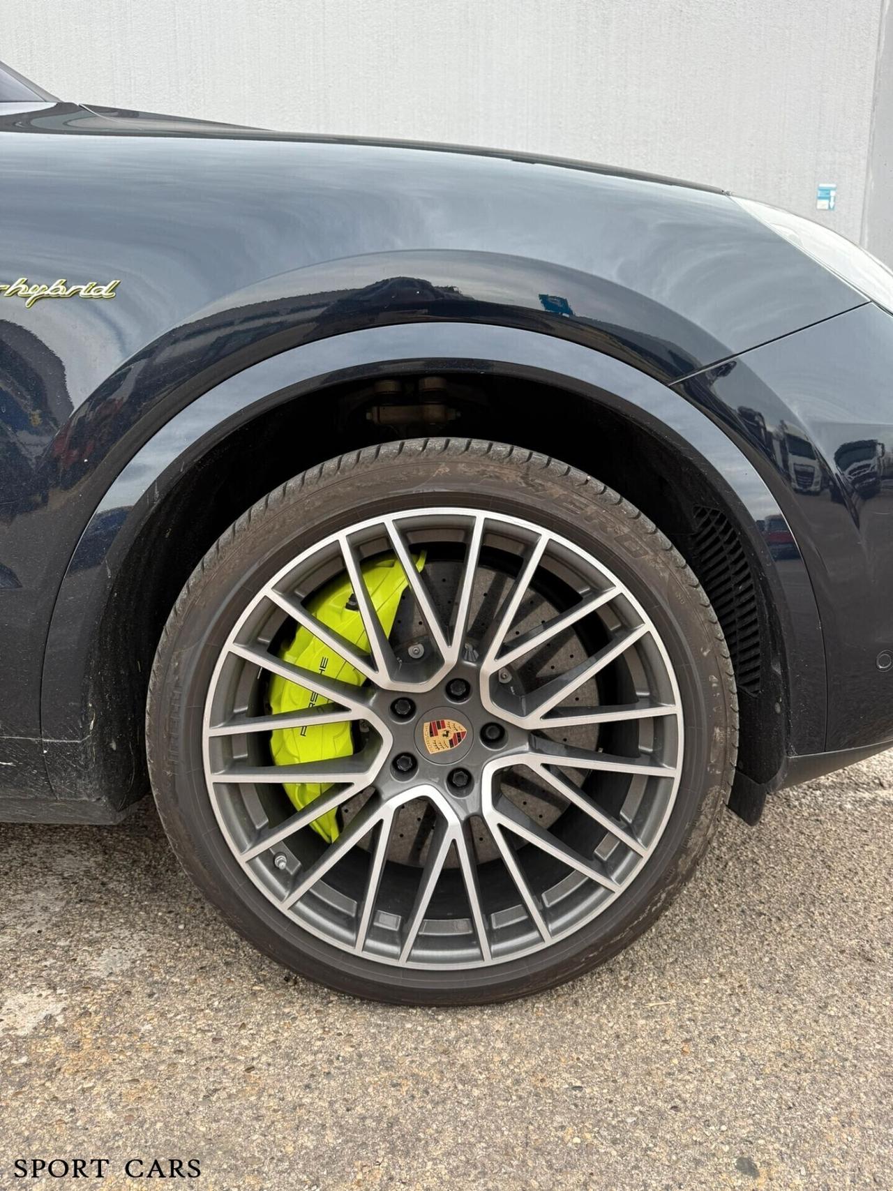 Porsche Cayenne Coupé 4.0 V8 Turbo S E-Hybrid 680 cv,