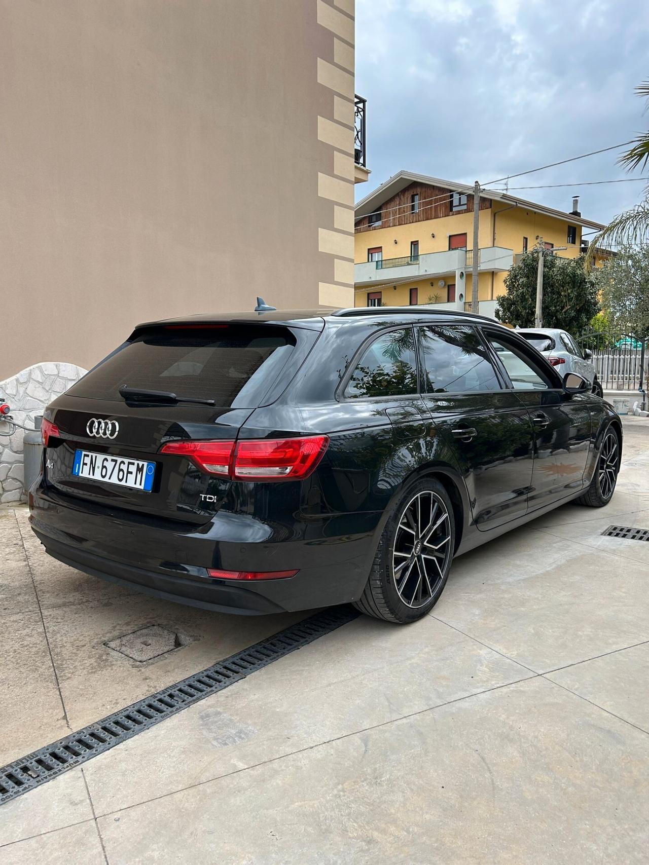 Audi A4 2.0 TDI 150 CV ultra S tronic