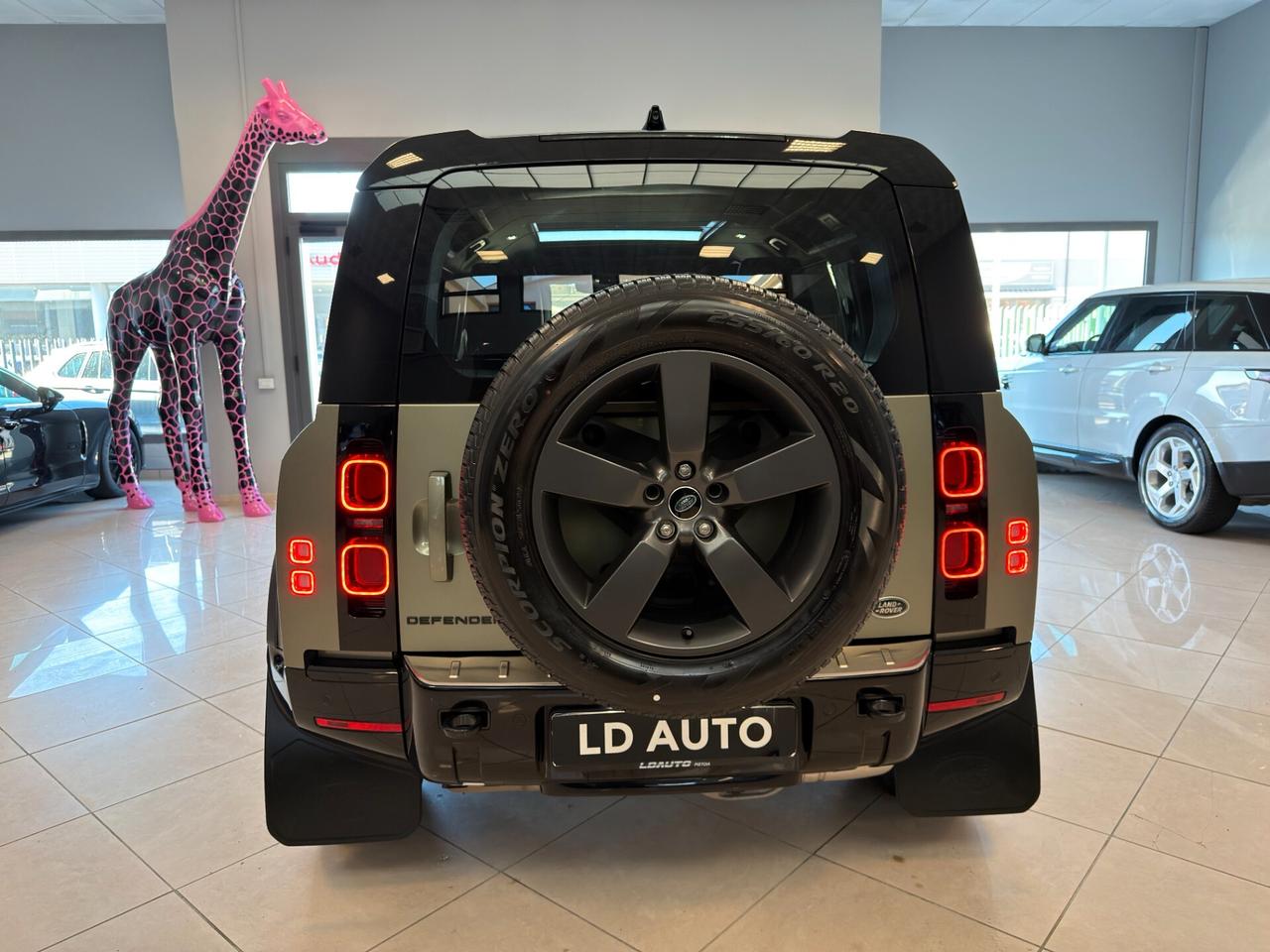 Land Rover Defender 110 3.0D I6 250 CV AWD Auto X-Dynamic HSE GANCIO TRAINO TETTO APRIBILE