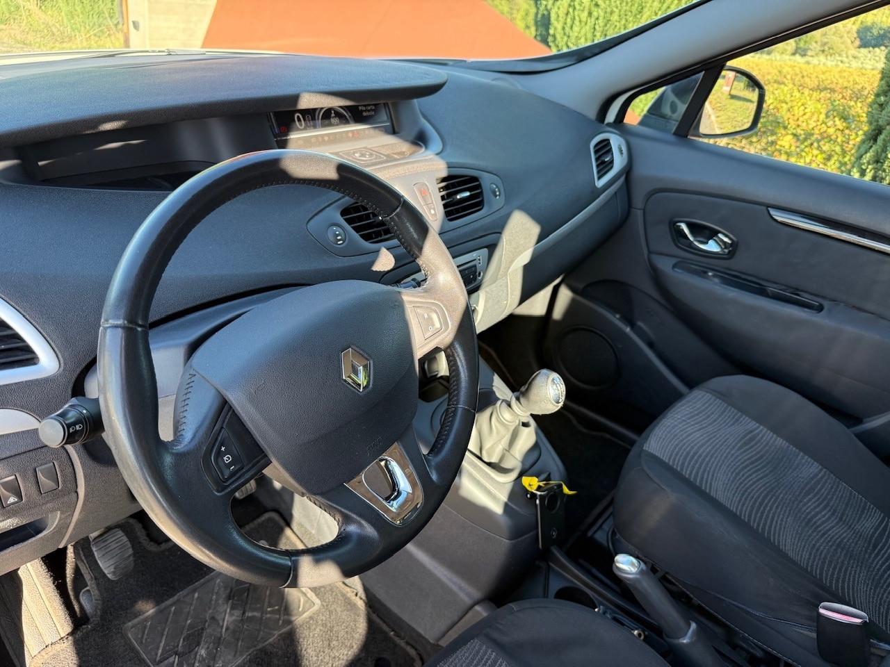 Renault Scénic XMod 1.6 GPL