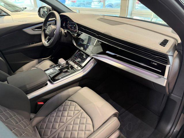 AUDI Q8 50 TDI 286 CV quattro S line edition Black Pack