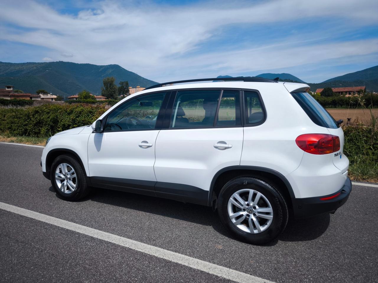 VOLKSWAGEN TIGUAN 1,4 TSI BENZINA 122 CV-OK NEOPATENTATI-GANCIO TRAINO