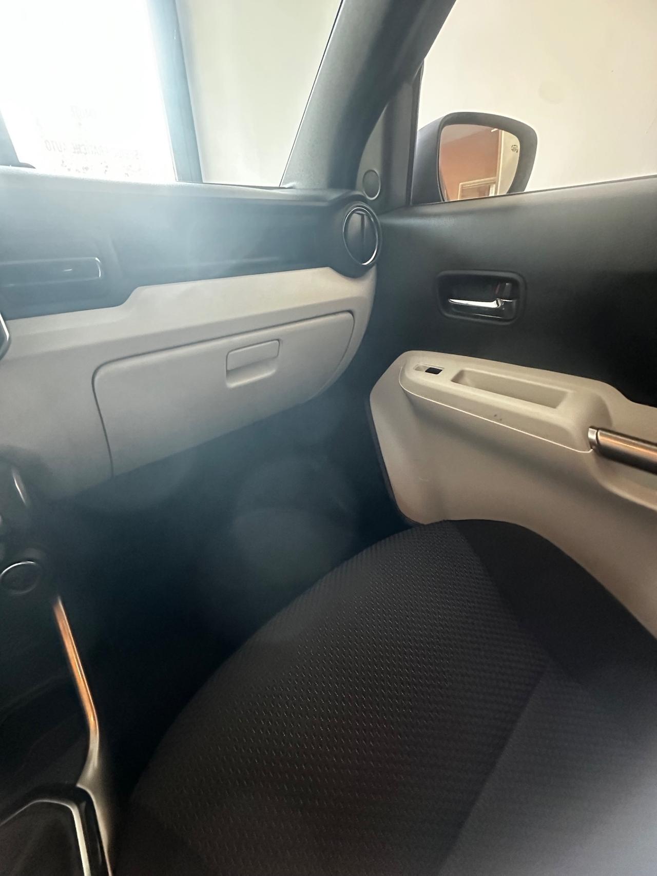 Suzuki Ignis 1.2 Hybrid Top