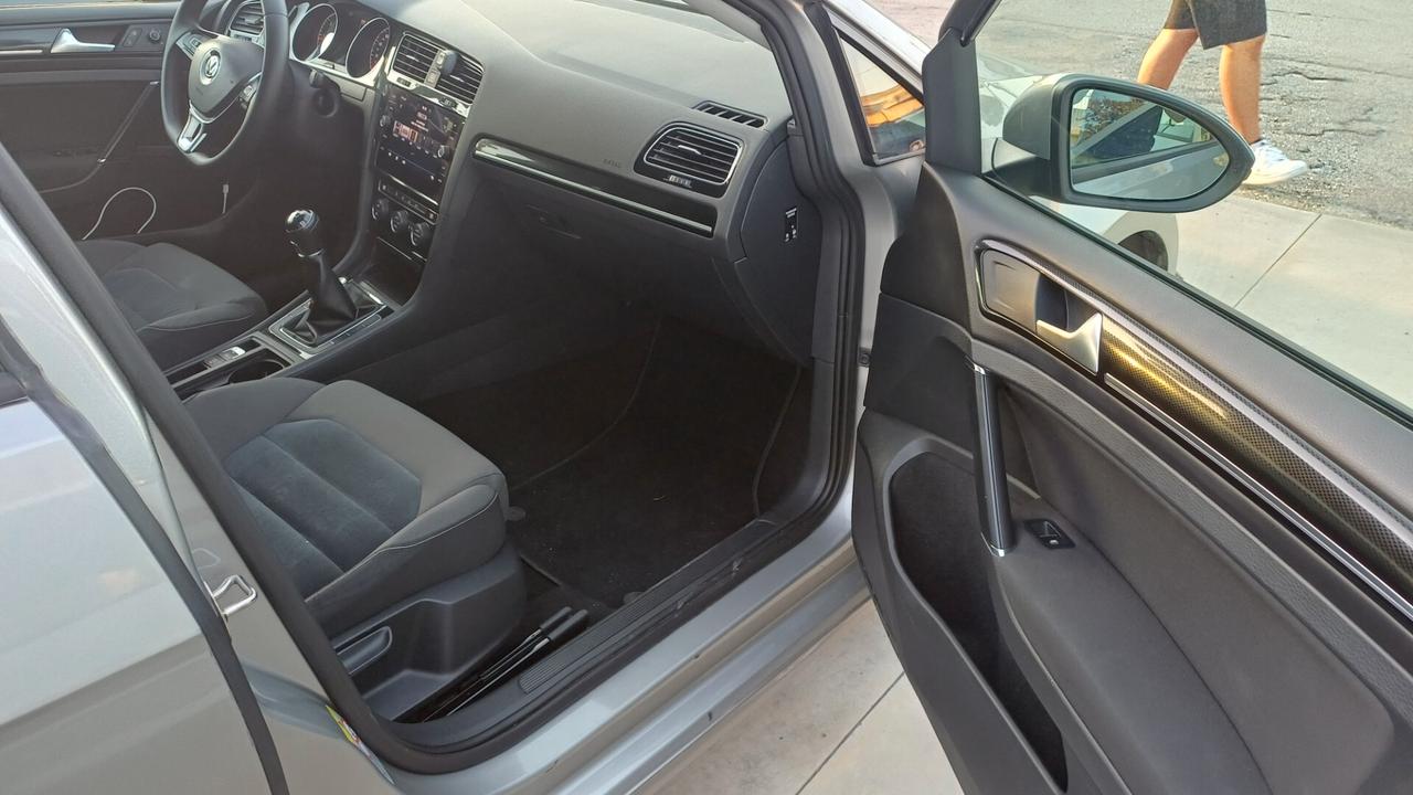 Volkswagen Golf Variant 1.6 TDI DPF Highline 2013