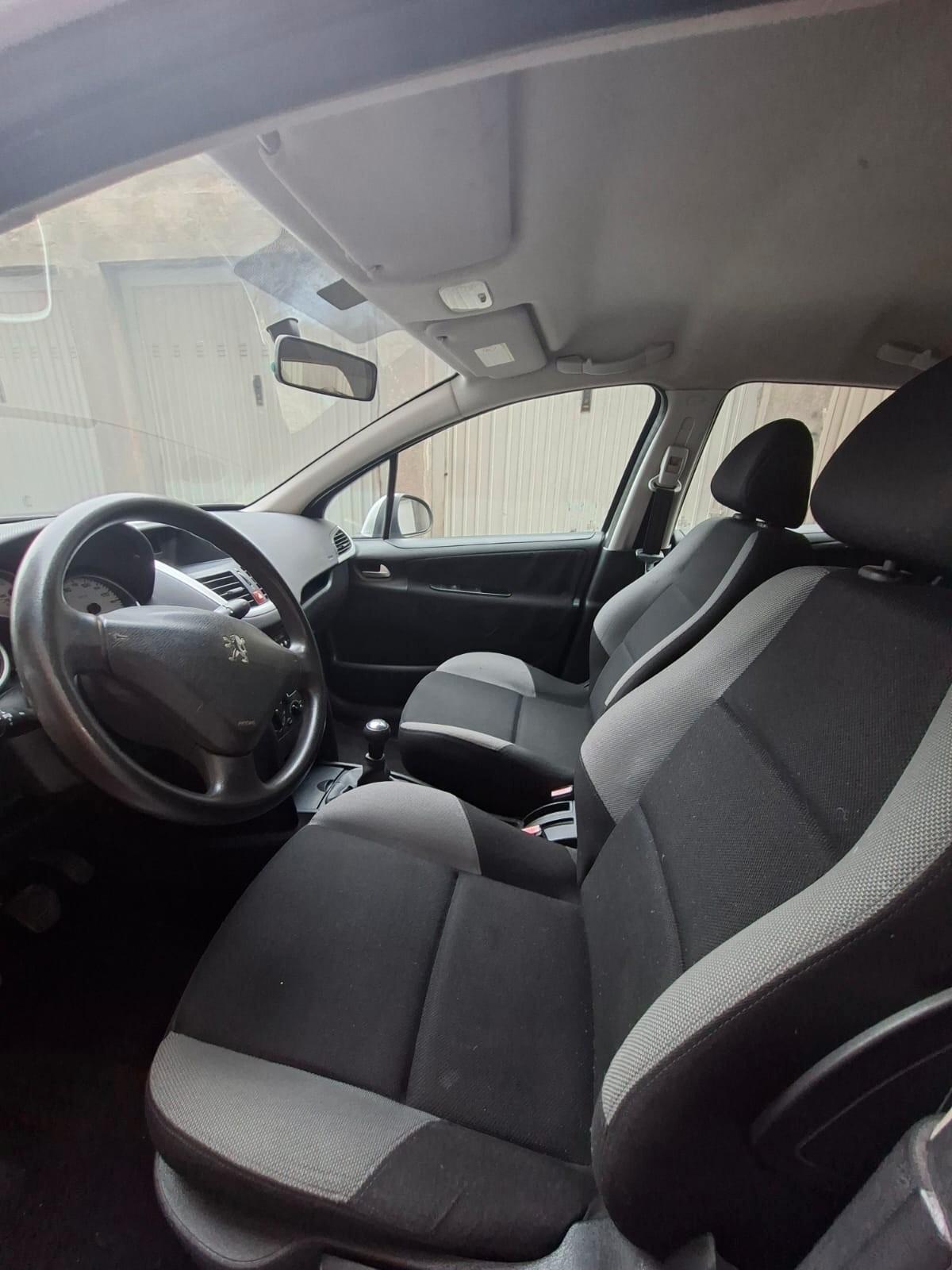 Peugeot 207 1.4 8V 75CV 5p. Energie