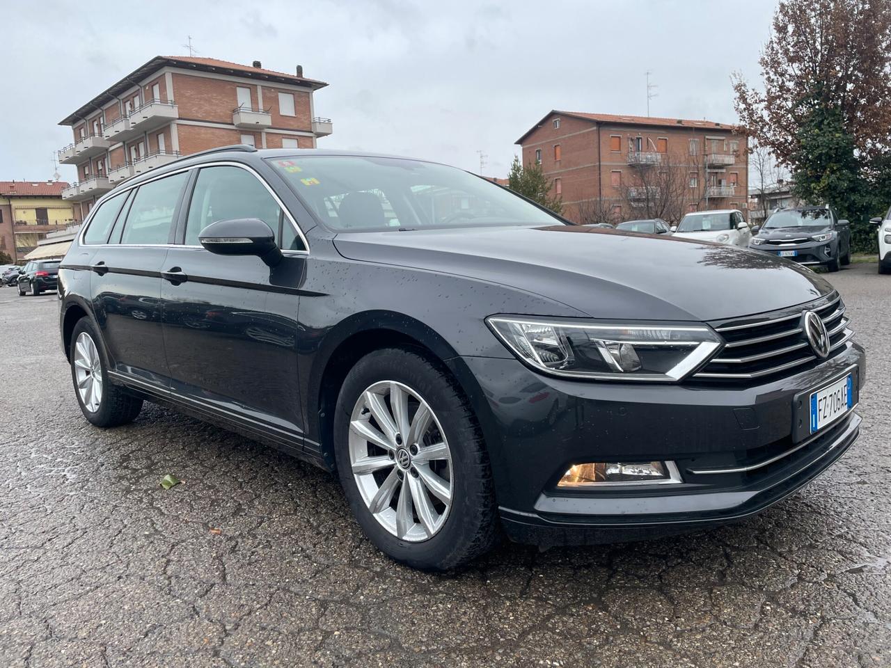 Volkswagen Passat Variant 2.0 TDI DSG Business BlueMotion Tech IVA ESPOSTA