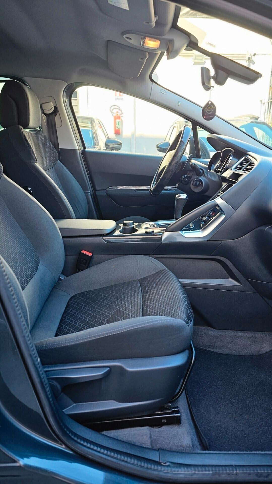 Peugeot 3008 1.6 HDi 115CV ETG6 Allure