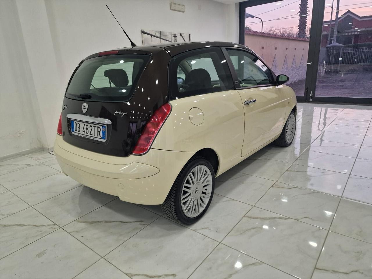 Lancia Ypsilon 1.3 MJT CAMBIO AUTOMATICO