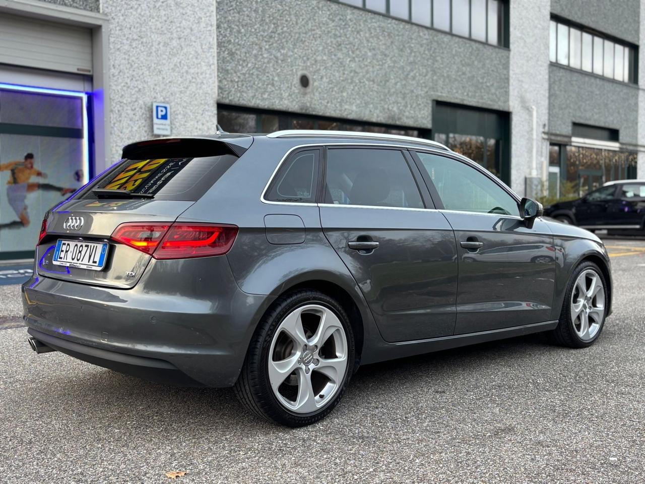Audi A3 2.0 TDI S tronic Attraction