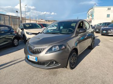 Lancia Ypsilon 1.0 firefly hybrid Gold s&s 70cv 5p.ti