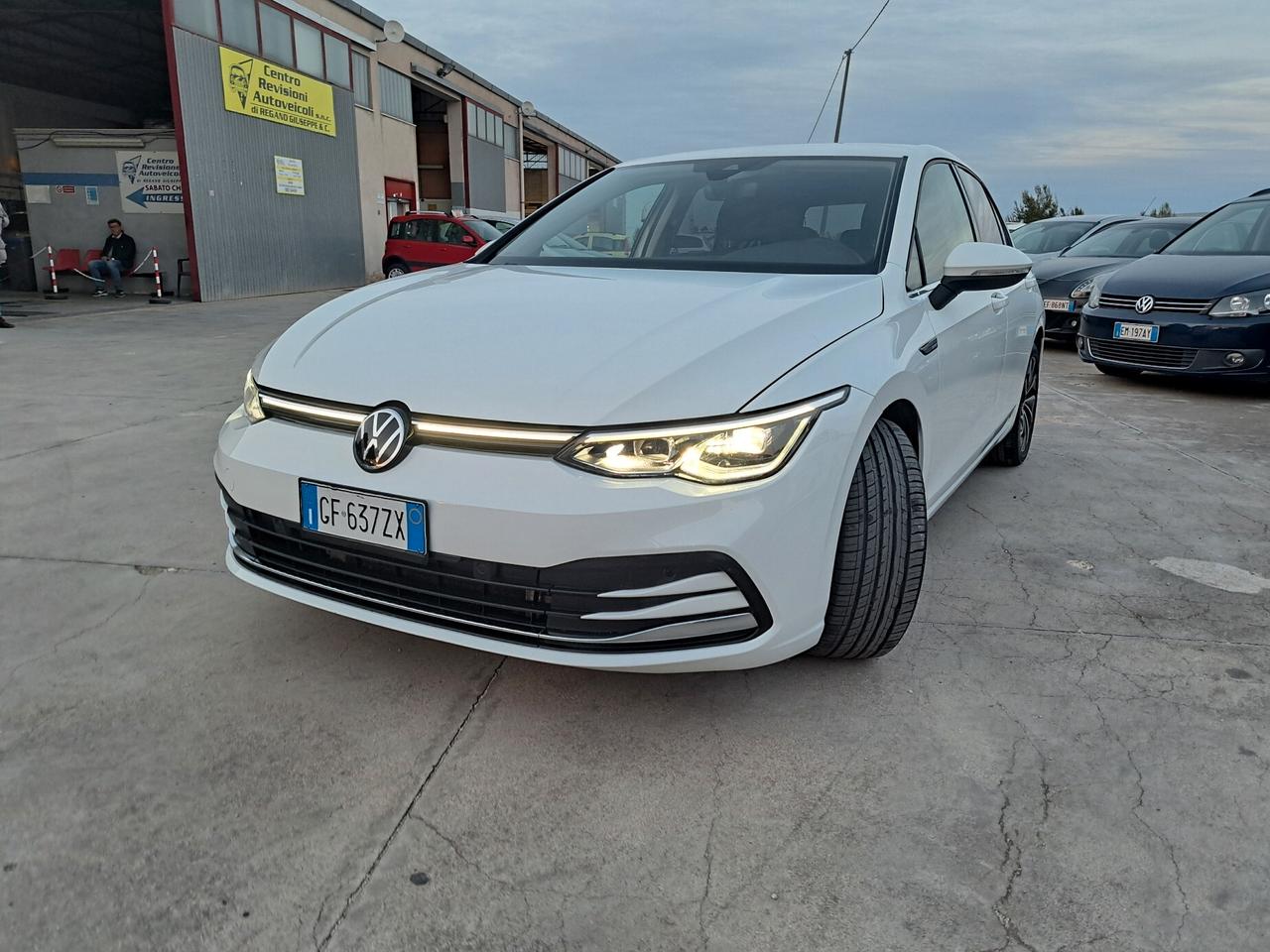 Volkswagen Golf 8 2.0 TDI 115 CV SCR Style - 2021