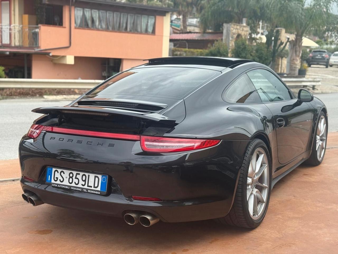 Porsche 911 3.8 Carrera 4S Coupé
