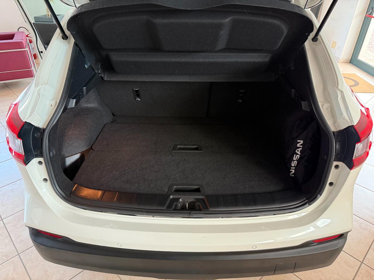 Nissan Qashqai II1.6 dci Tekna+ 2wd 130cv Xtronic Cross