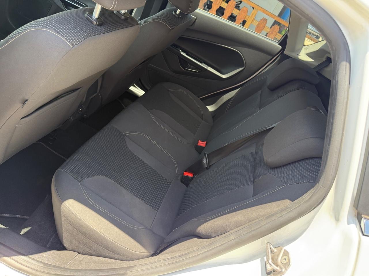 Ford Fiesta 1.5 TDCi 75CV 5 porte Titanium
