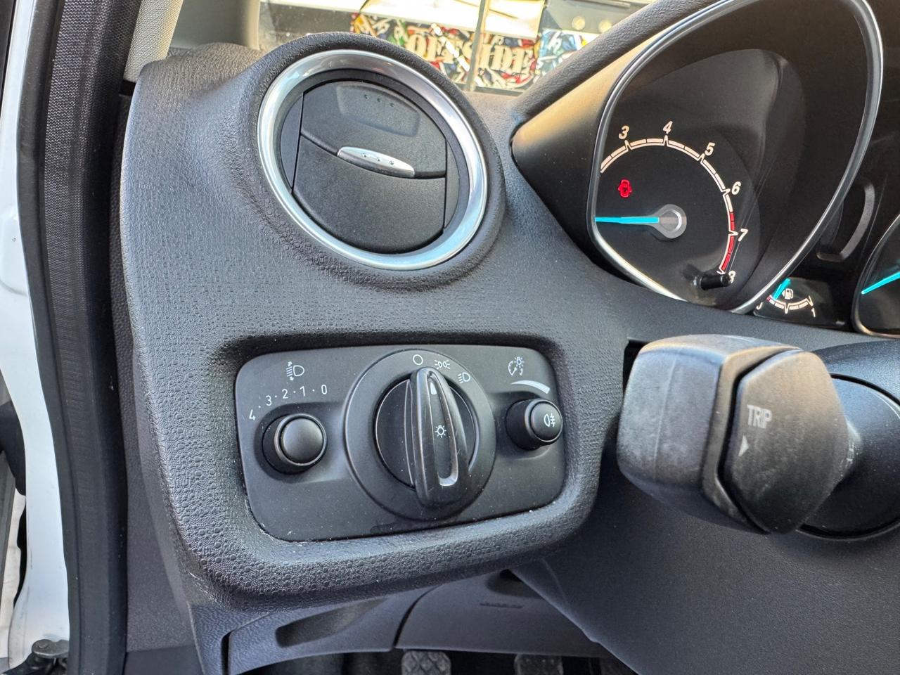 Ford Fiesta 1.4 5 porte GPL Business