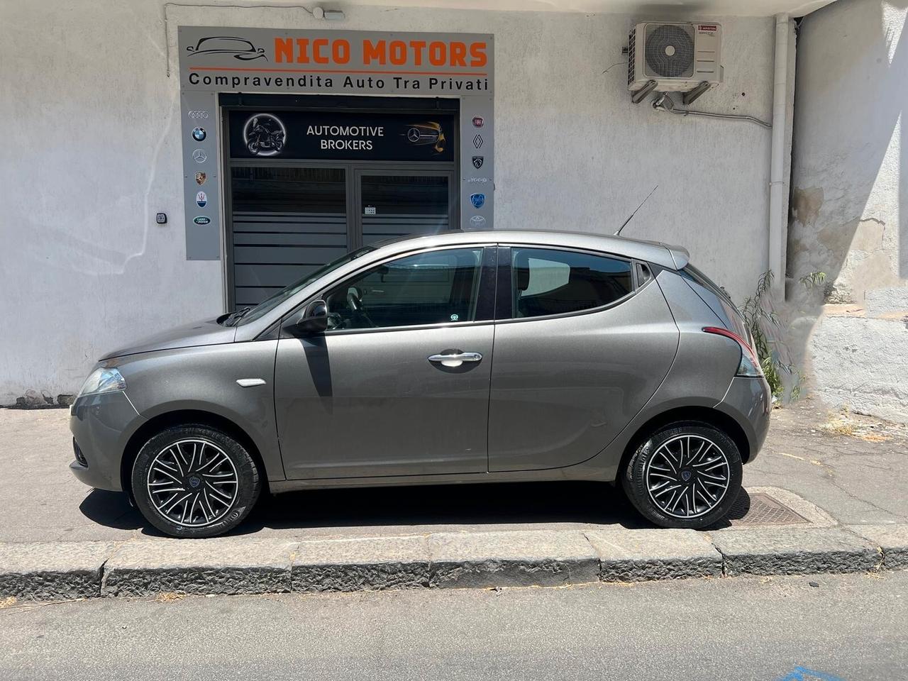 Lancia Ypsilon 1.2 69 CV 5 porte Platinum